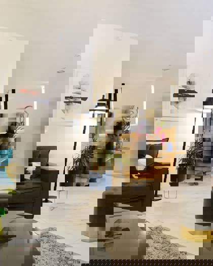 Elegant waiting area of Opsis Clinical with modern decor and welcoming atmosphere